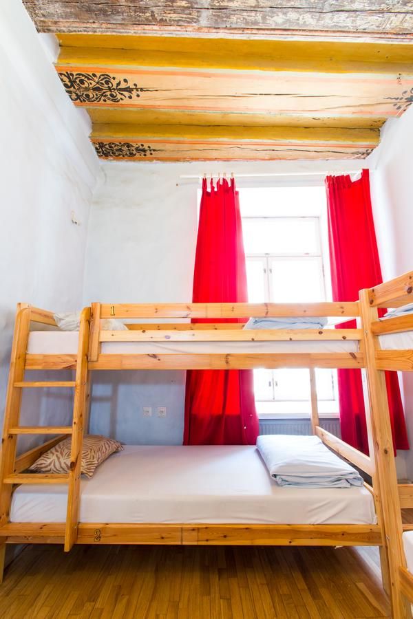 Хостелы Old Town Hostel Alur Таллин