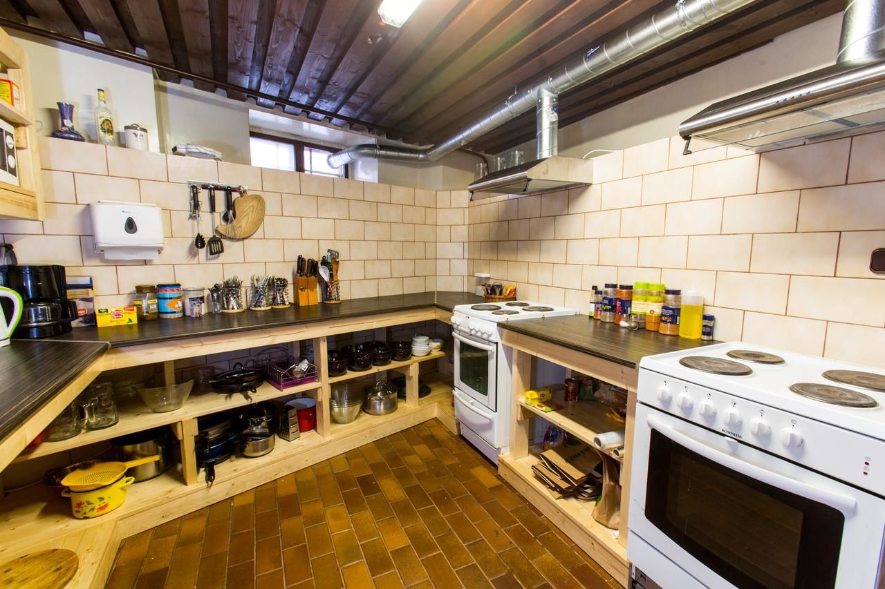 Хостелы Old Town Hostel Alur Таллин