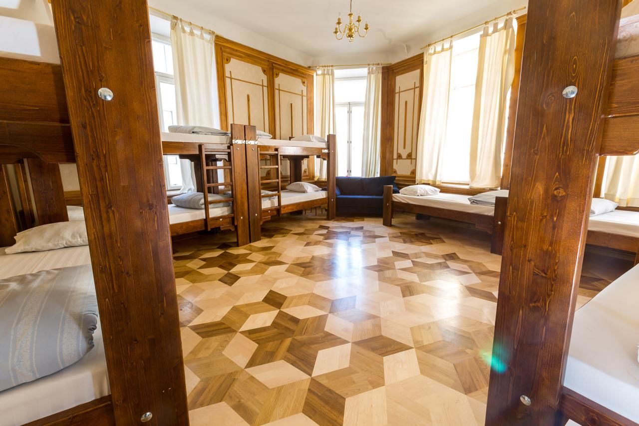 Хостелы Old Town Hostel Alur Таллин
